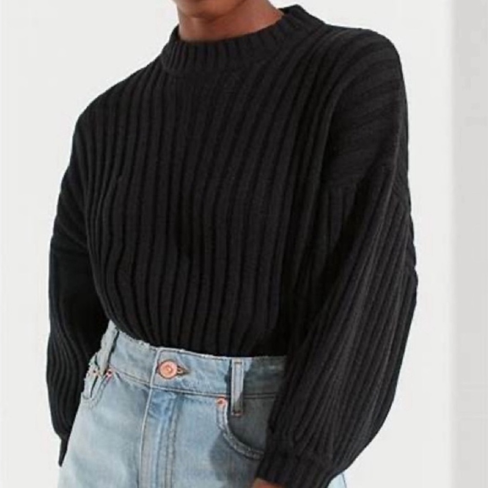 UO Balloon Sleeve Sweater